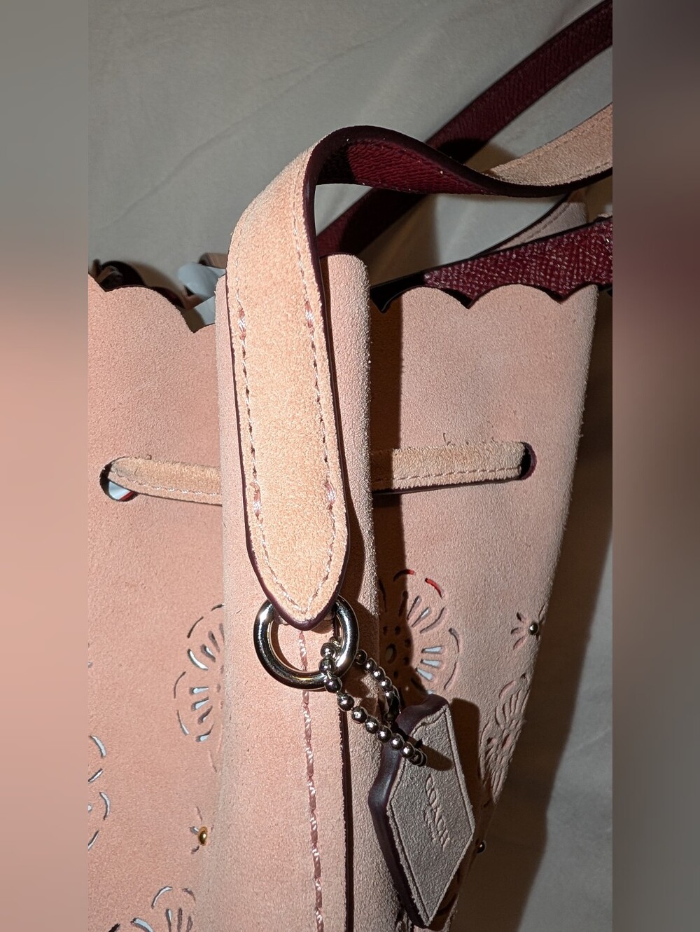 Coach Bucket Bag 18 w/ Cut Out TEA ROSE Suede Crossbody 25193 Pink Rose VGUC - Picture 10 of 14